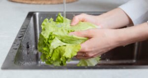 Contaminação Cruzada: Como Evitar Riscos na Cozinha e Proteger sua Saúde Digestiva